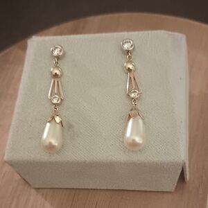18kt Gold Pearls & Diamonds Drop Earrings